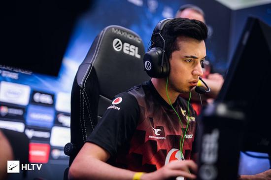 手游用户突破7亿大关 热门游戏活跃度激增